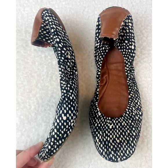 LUCKY BRAND • Black/White Dotted Emmie Ballet Flats - Picture 3 of 14